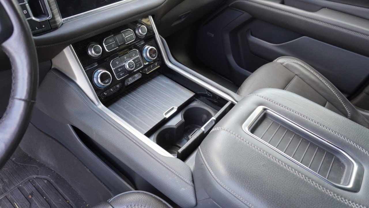 Used 2021 White GMC Denali image 8