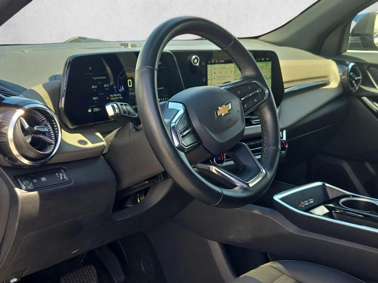 Used 2025 Lakeshore Blue Metallic Chevrolet FWD LT image 10
