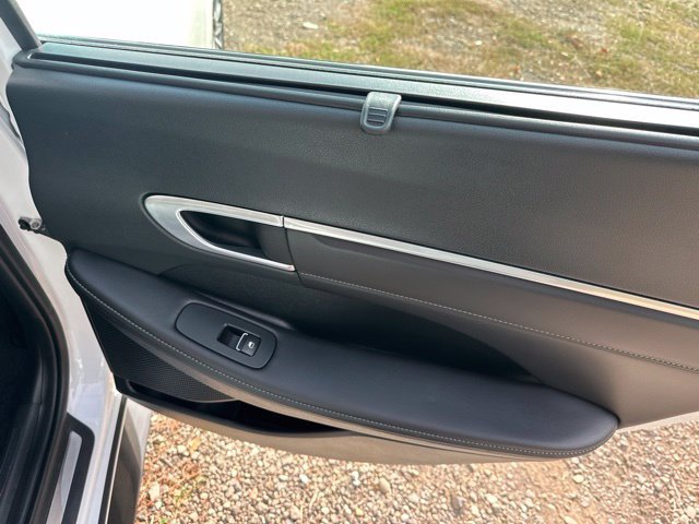 2022 Hyundai Sonata Hybrid Limited - Photo 18
