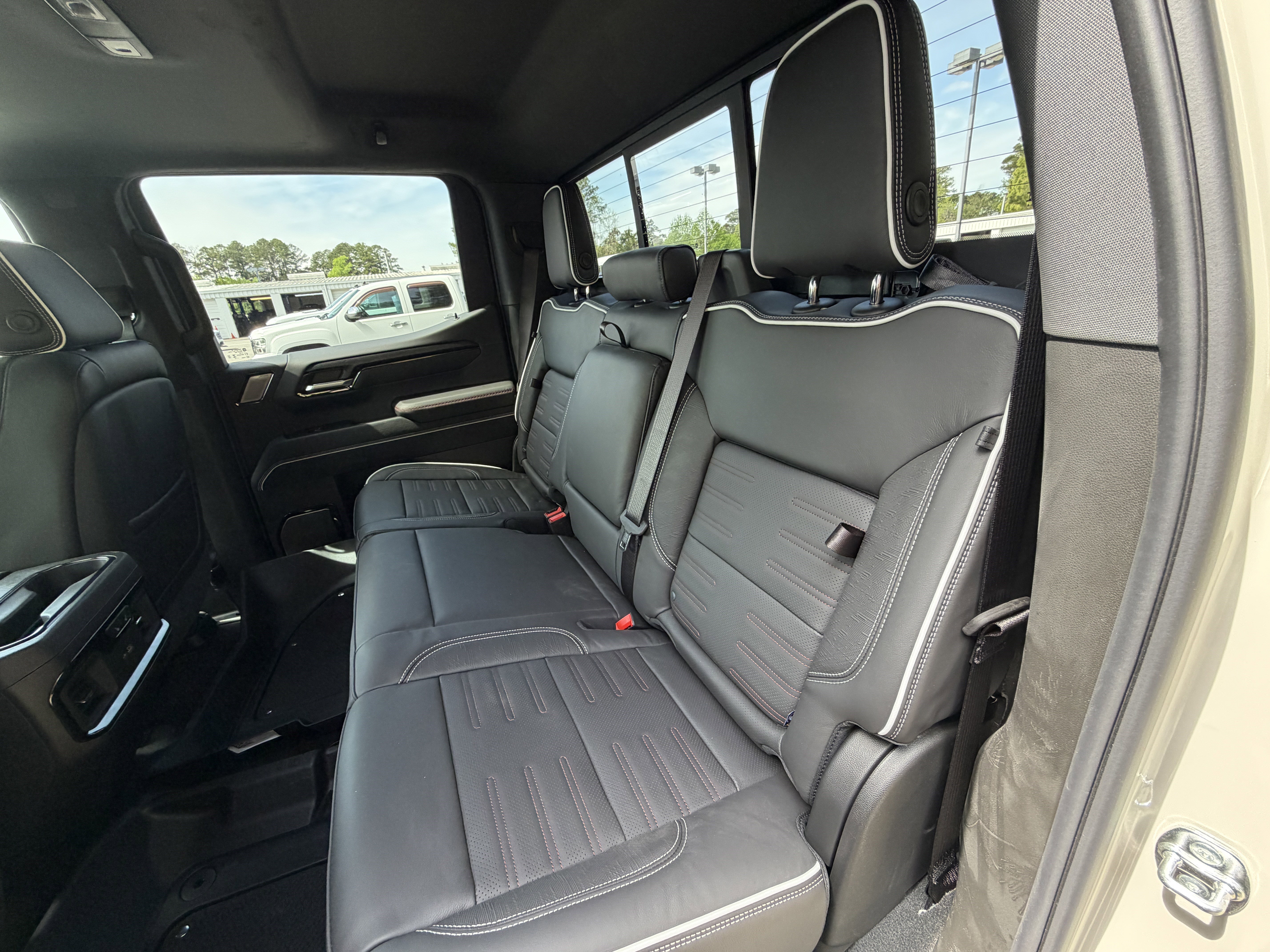 2026 GMC Sierra 1500 AT4X - Photo 27