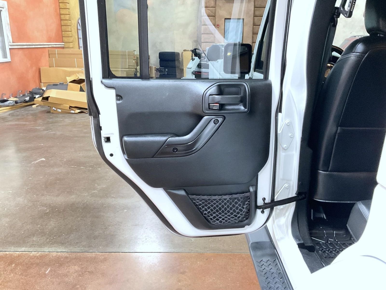 Used 2017 White Jeep Unlimited Sahara image 20