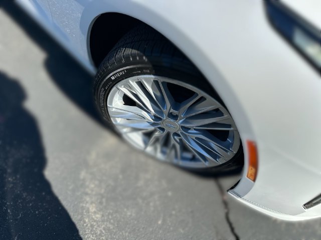 Used 2021 White Cadillac Premium Luxury image 19