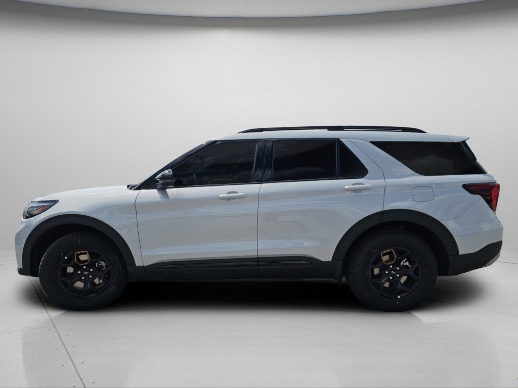 New 2026 Space White Metallic Ford Tremor image 24