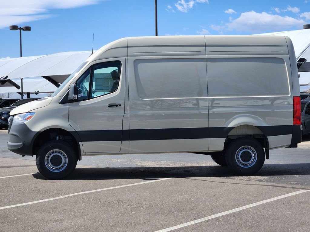 New 2026 Pebble Grey Mercedes-Benz CARGO image 5