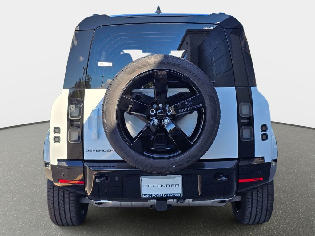 New 2026 Fuji White LAND ROVER X-Dynamic SE image 8