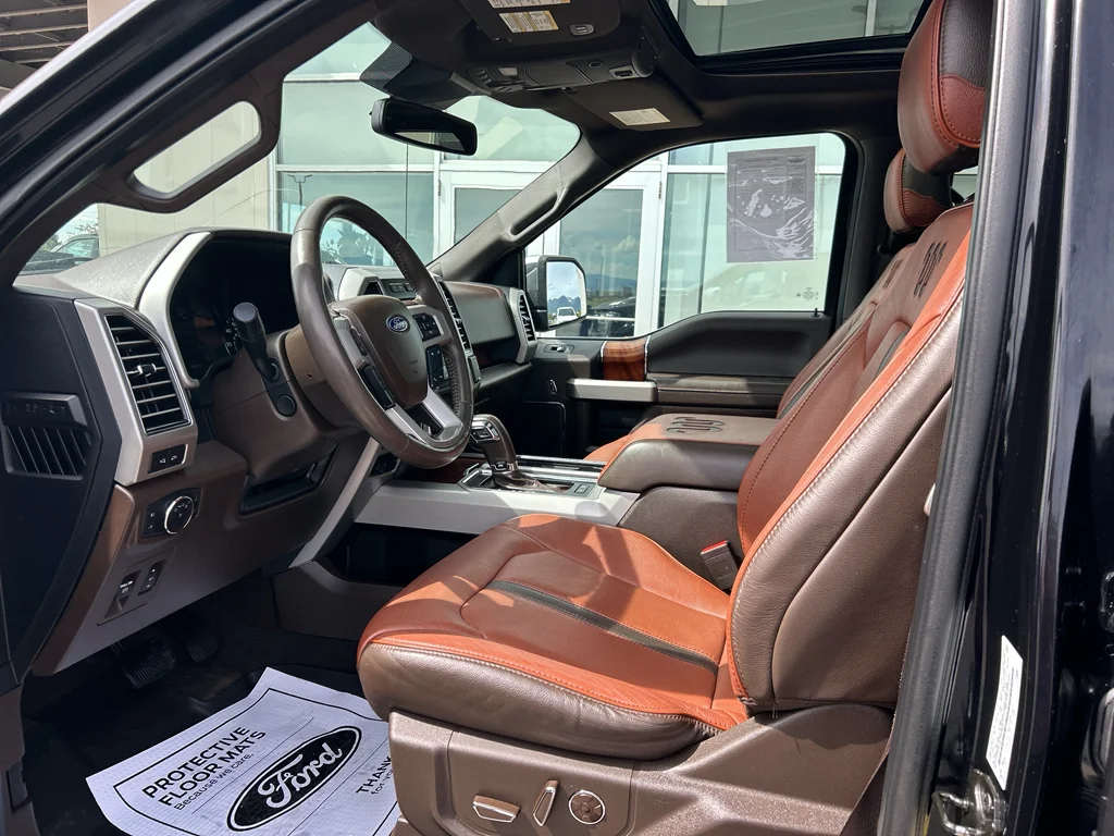 Used 2020 Agate Black Metallic Ford King Ranch image 6