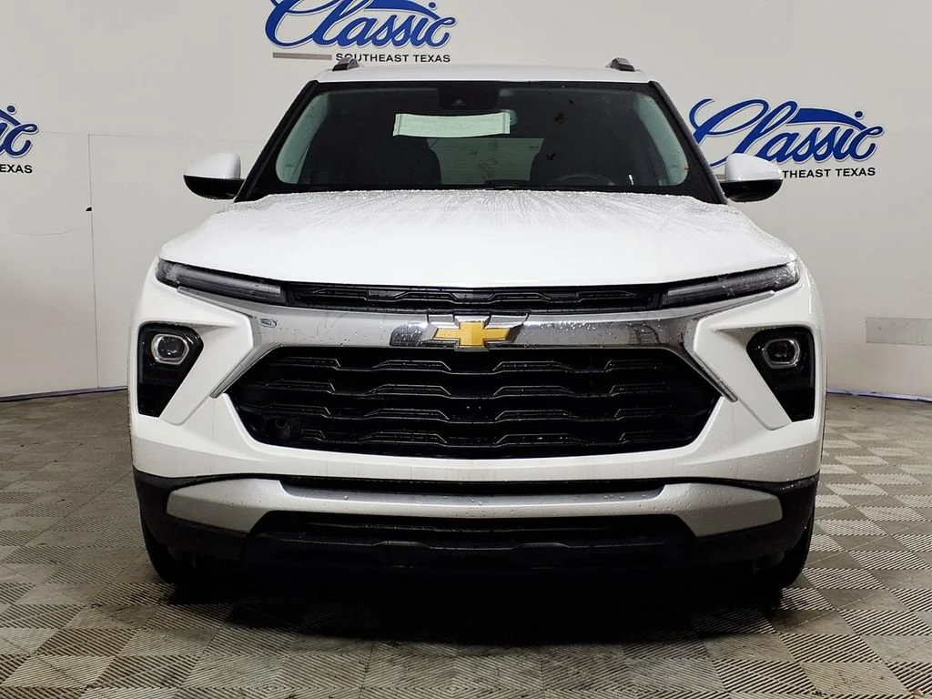 New 2026 Summit White Chevrolet LT image 3