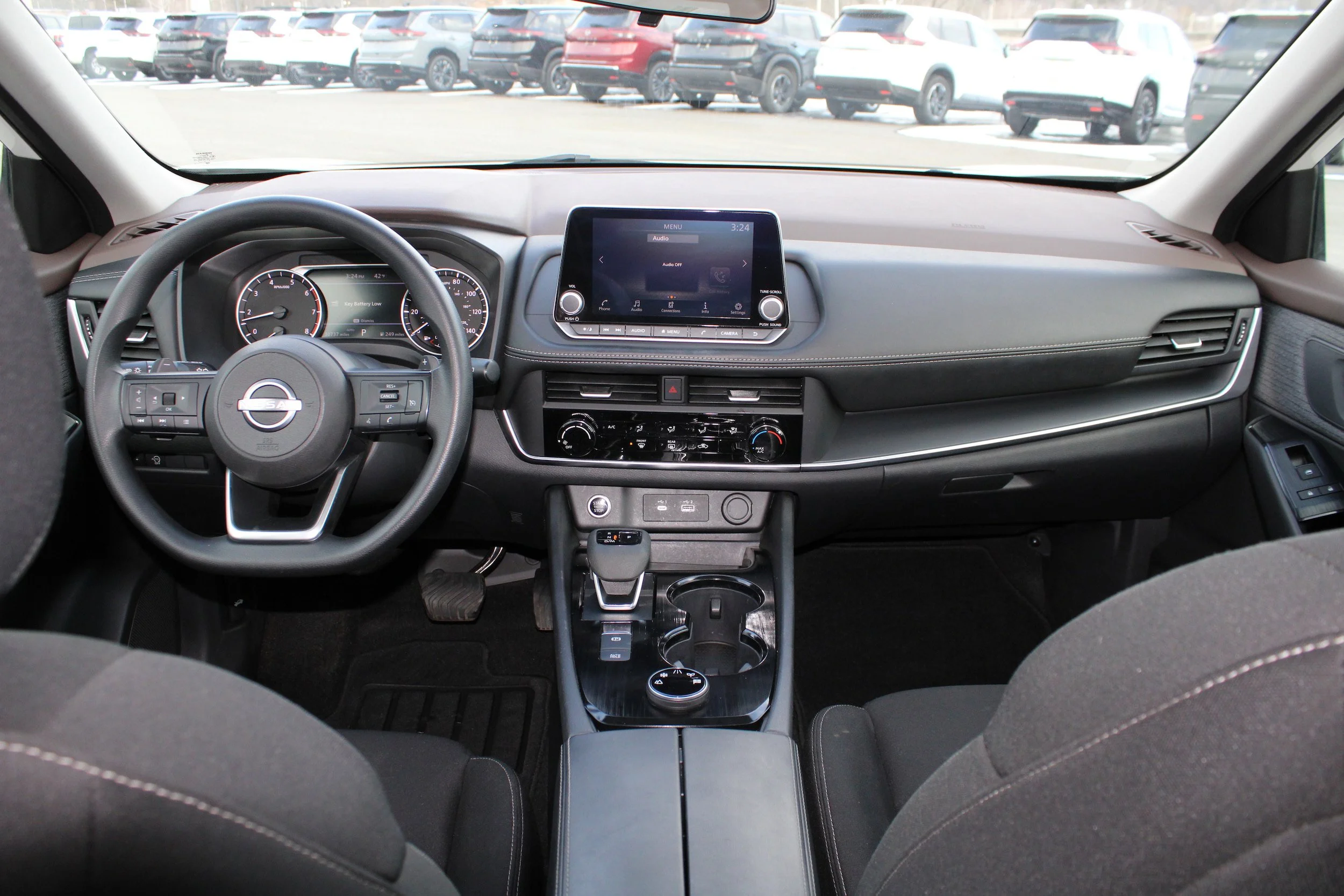Used 2023 Glacier White Nissan S image 17