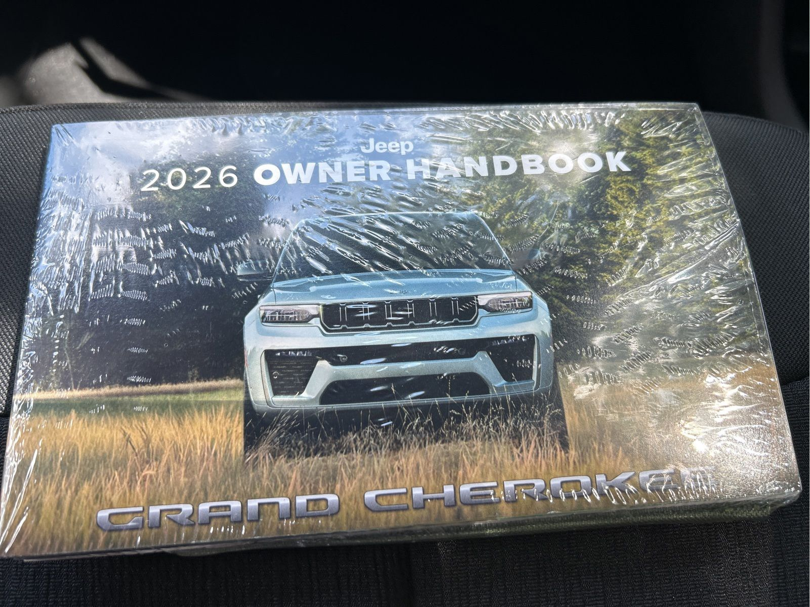 New 2026 Baltic Gray Metallic Clear-Coat Exterior Paint Jeep Laredo image 18