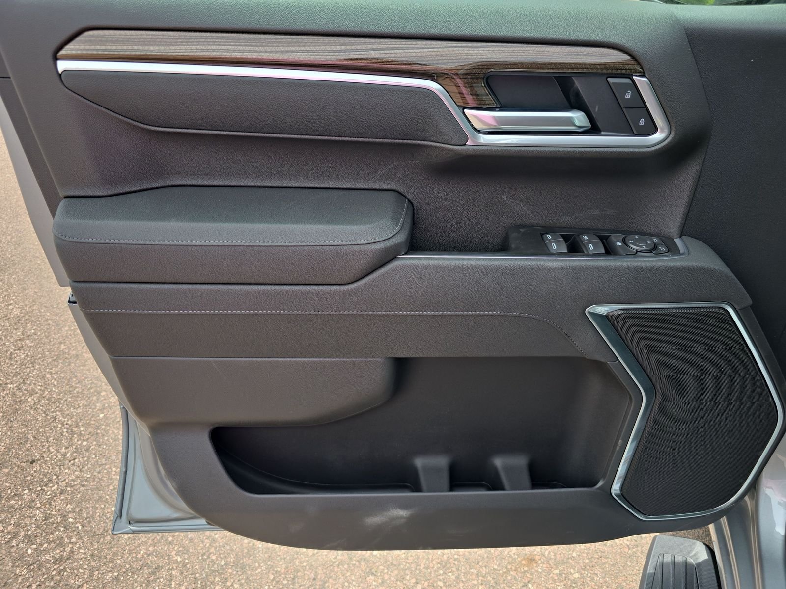 New 2026 Sterling Gray Metallic Chevrolet LT image 10