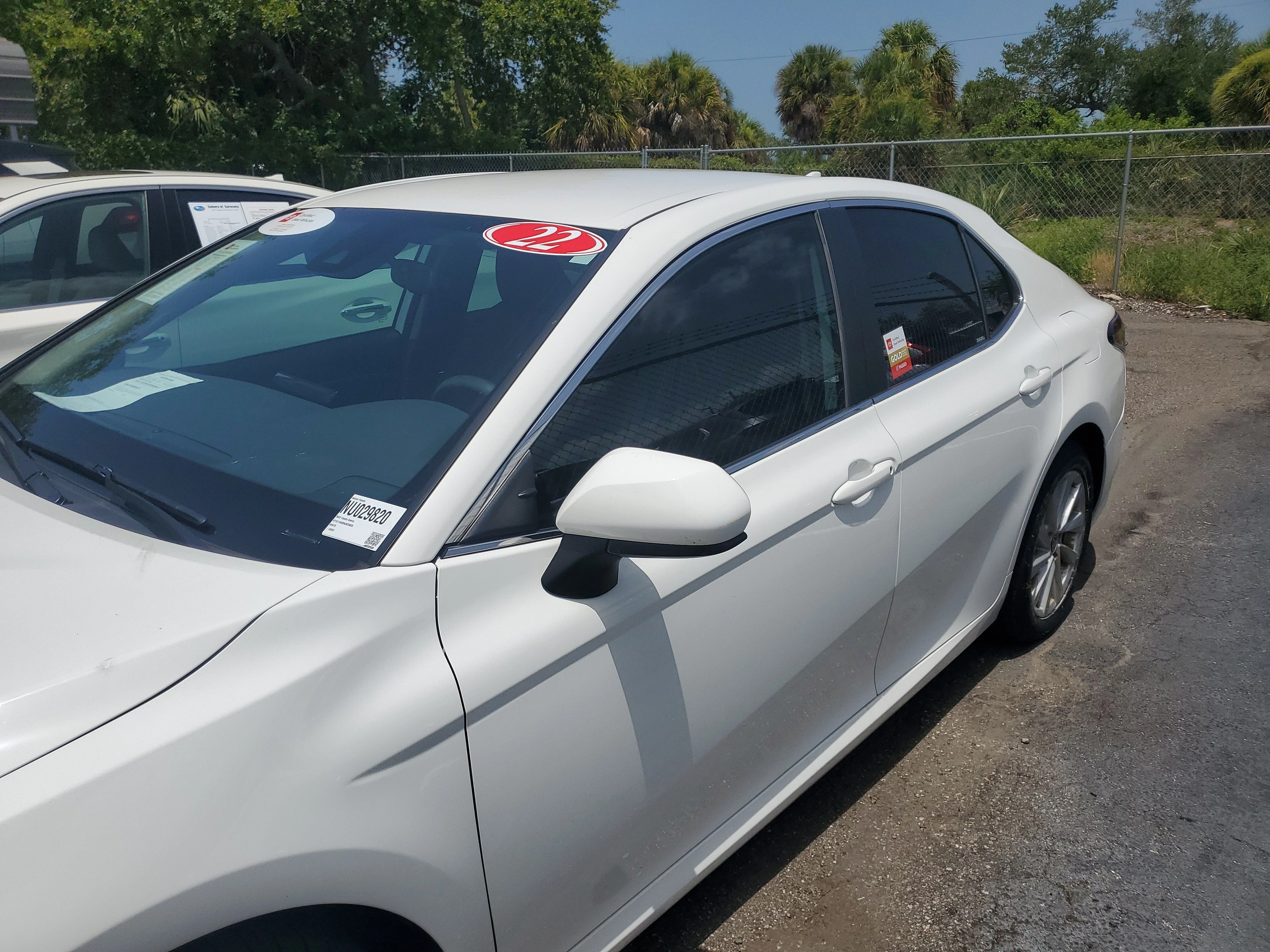 Used 2022 White Toyota LE image 5