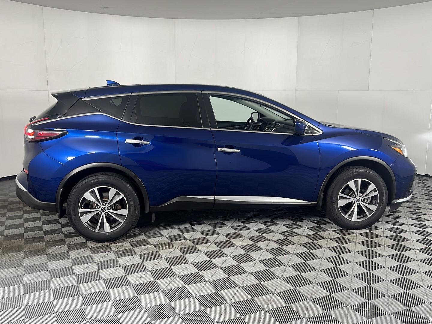 Used 2021 Deep Blue Pearl Nissan S image 9