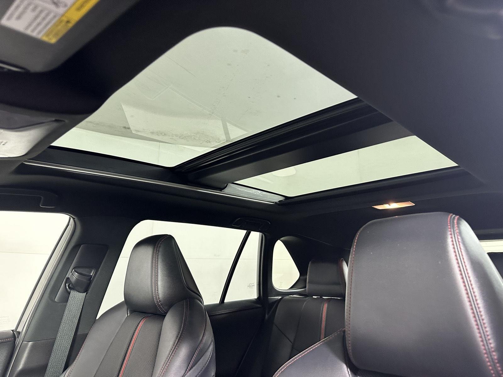 Used 2021 Blizzard Pearl w/Midnight Black Metallic Roof Toyota XSE image 29