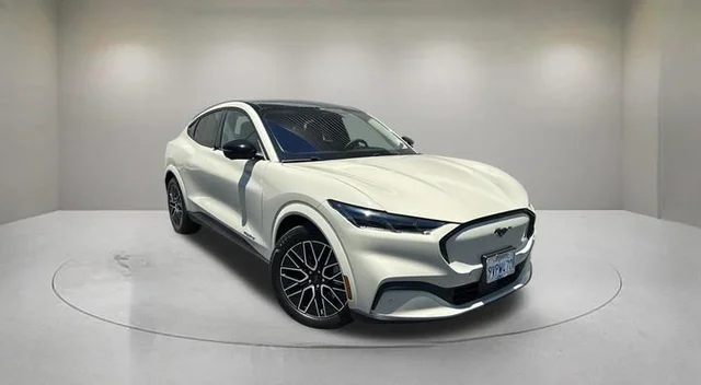 2025 Ford Mustang Mach-E