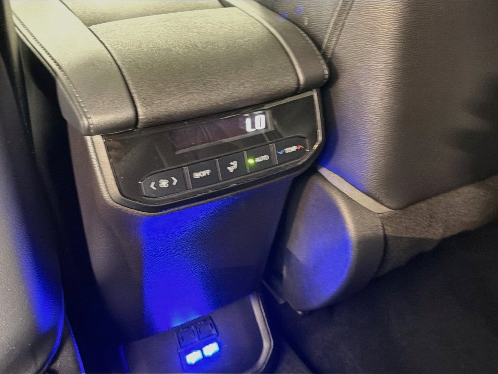 Used 2021  Toyota XLE image 27