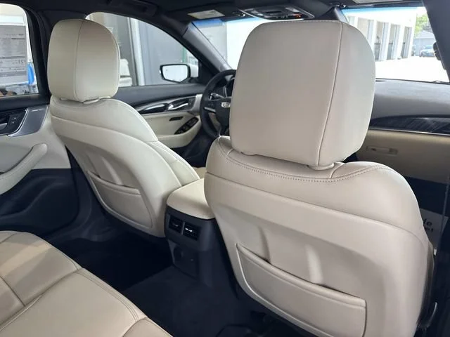 Certified Used 2023 Crystal White Tricoat Cadillac Premium Luxury image 24