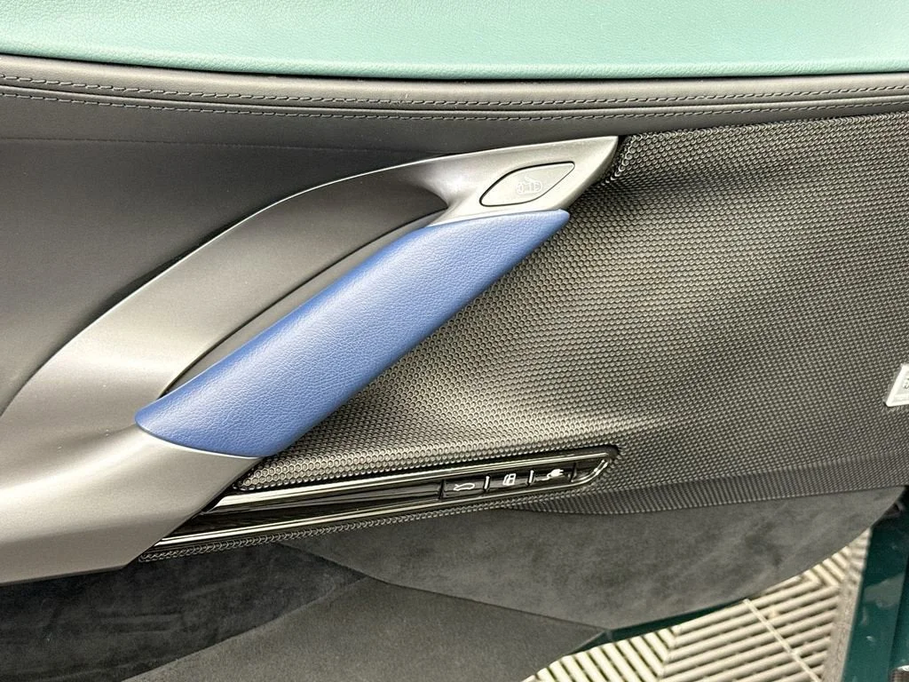 Used 2022 Extra Sample Ferrari Tailor Made image 28