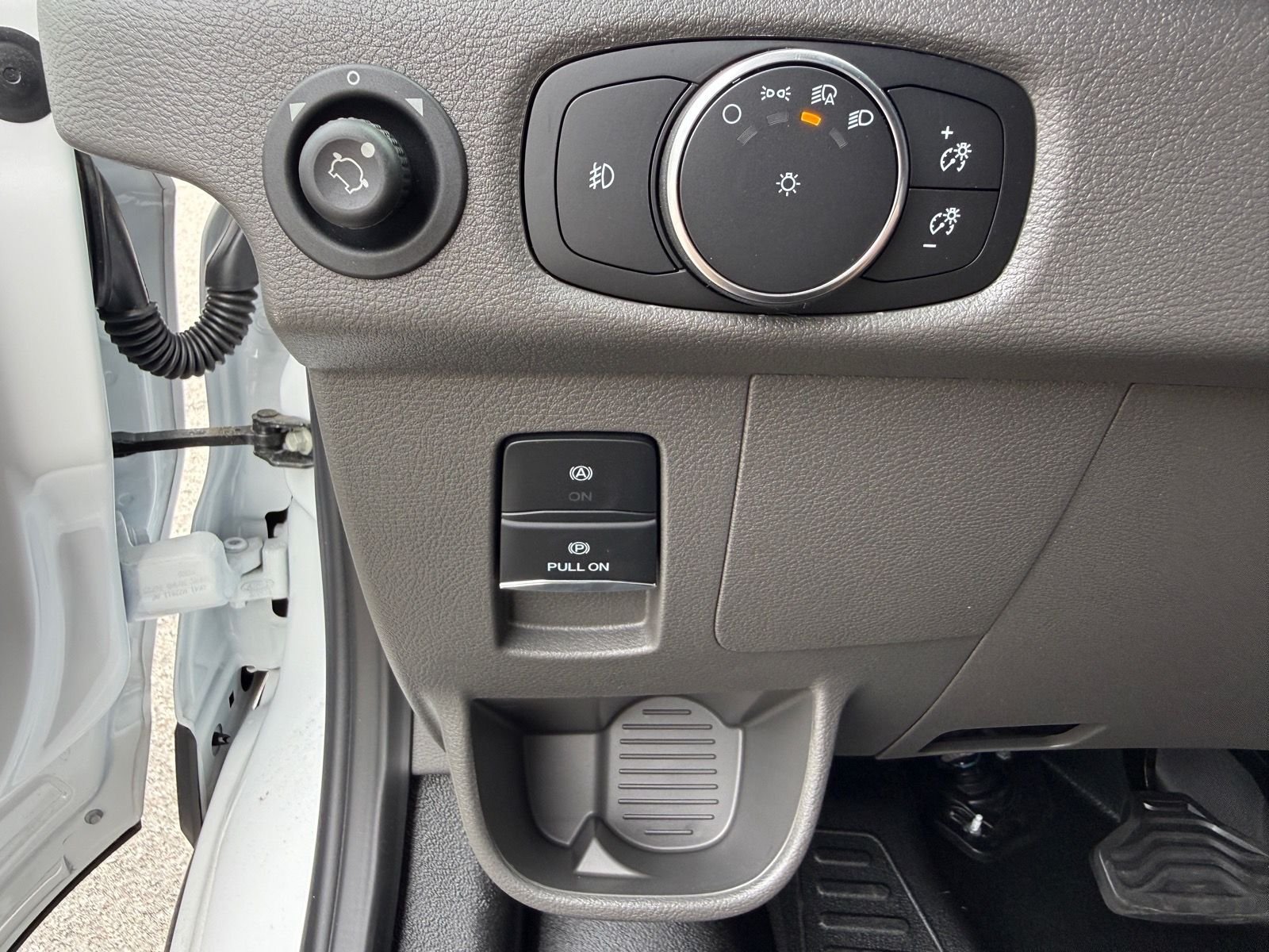 New 2026 Oxford White Ford Cargo Van image 21