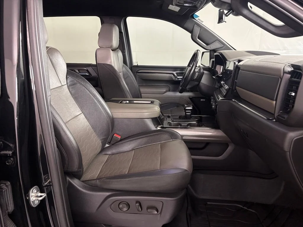 Used 2022 Black Chevrolet ZR2 image 50