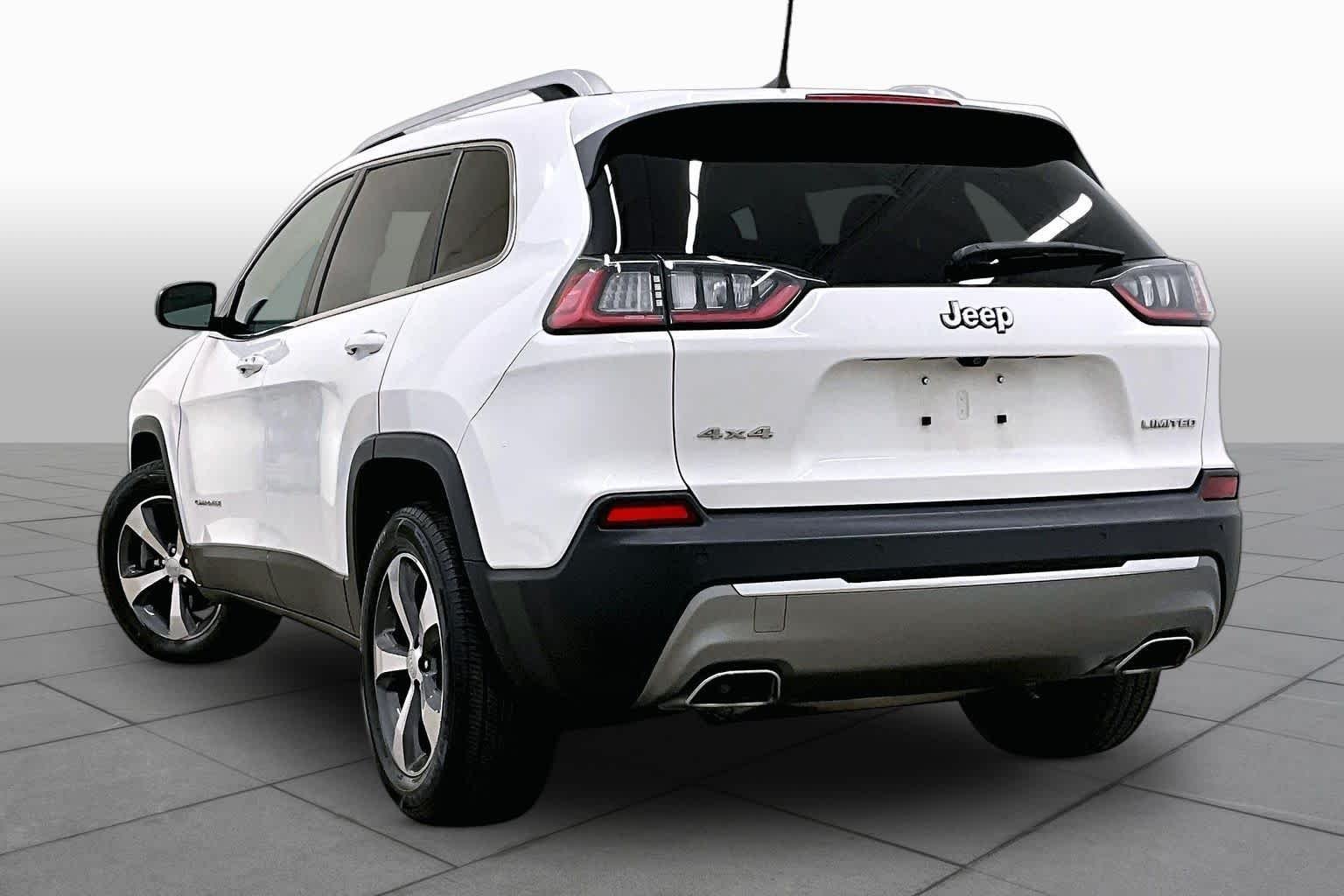 Used 2019 Bright White Clearcoat Jeep Limited image 12