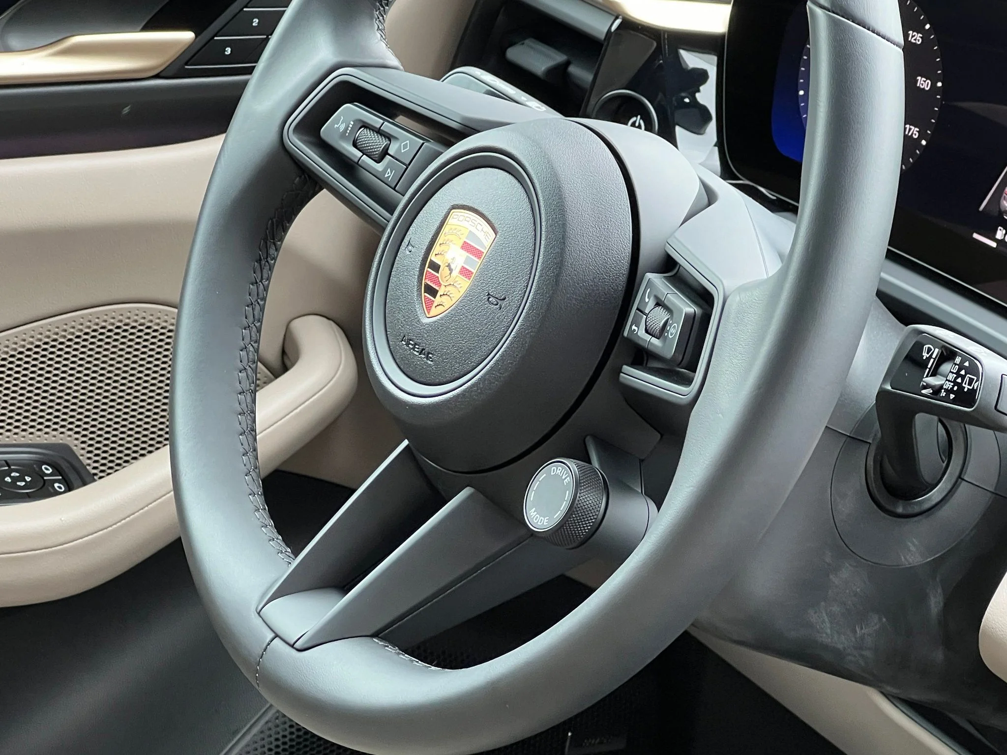 Used 2025 White Porsche 4 image 40