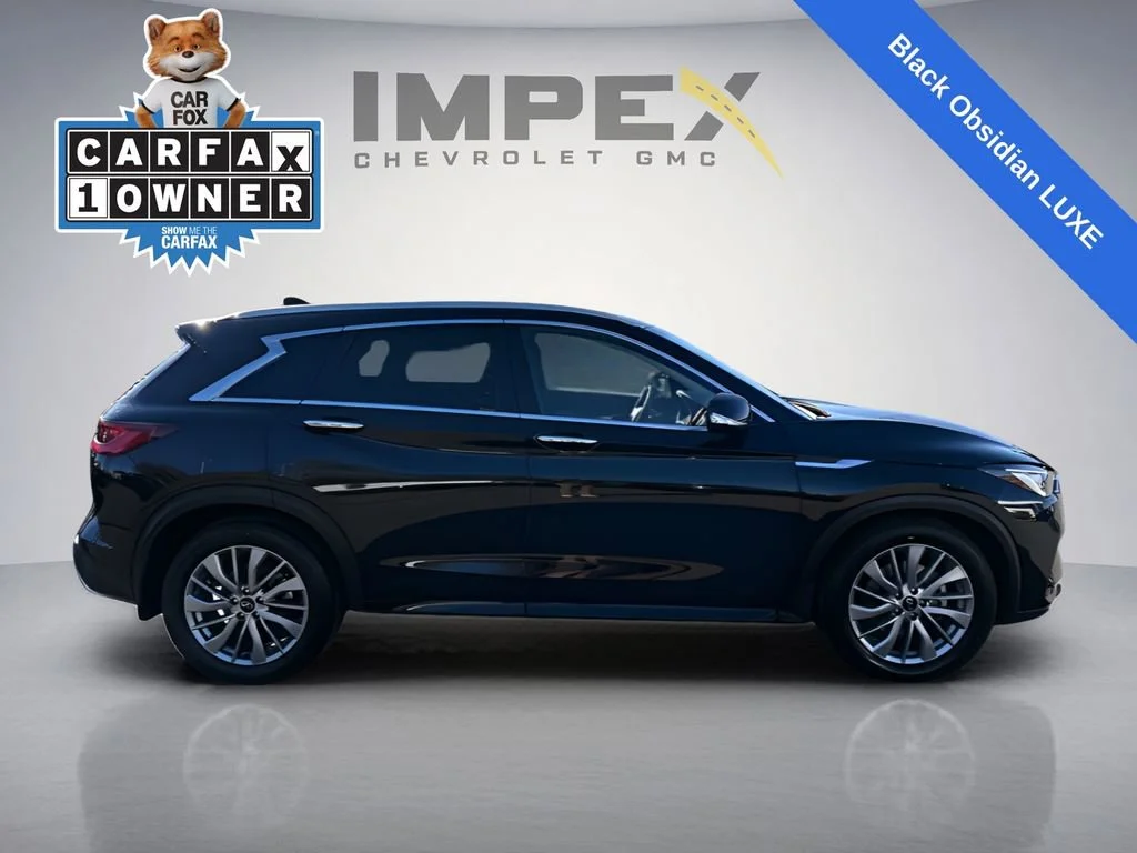 Used 2024 Black INFINITI LUXE image 6