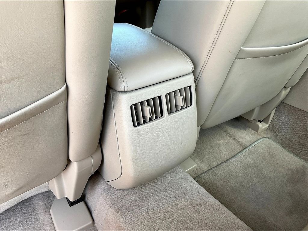 Used 2008 Gold Buick CXL image 11
