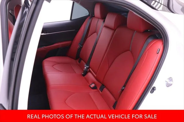 Certified Used 2024 MID BLK/WIND CHILL Toyota  image 10