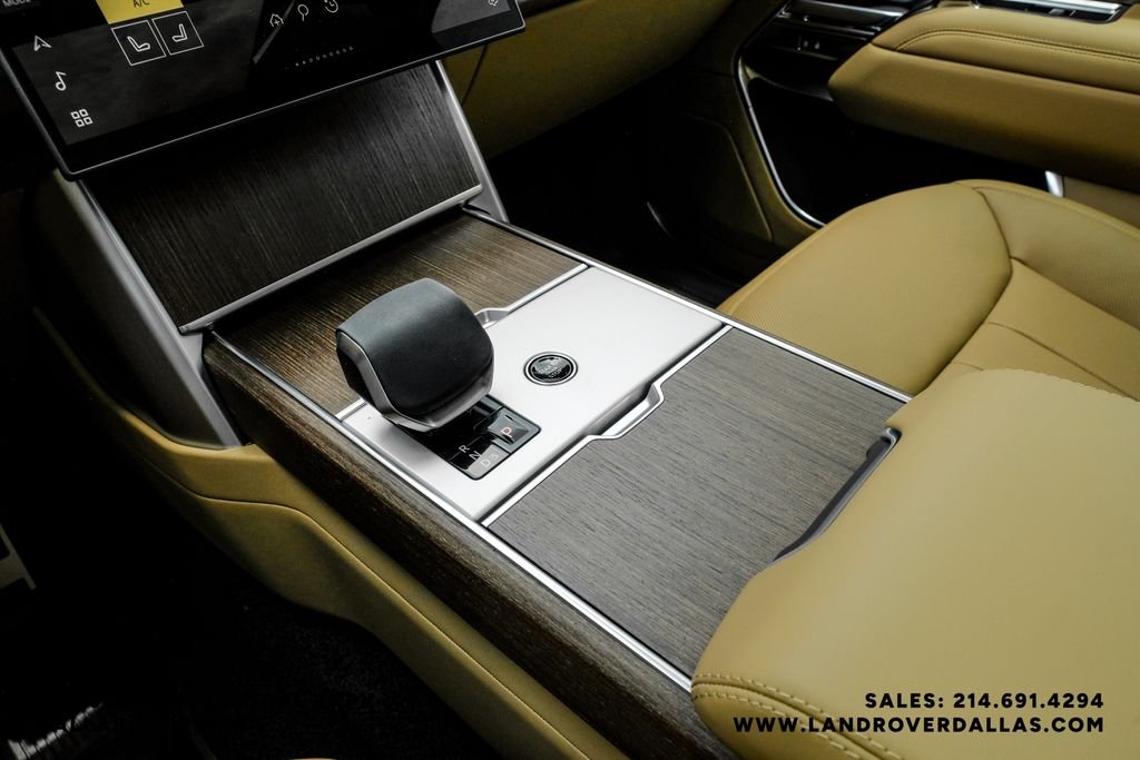 New 2026 Varesine Blue Metallic Land Rover SE image 30