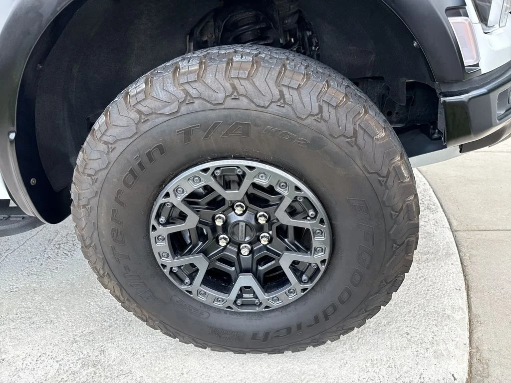 Used 2025 White Ford Raptor image 13