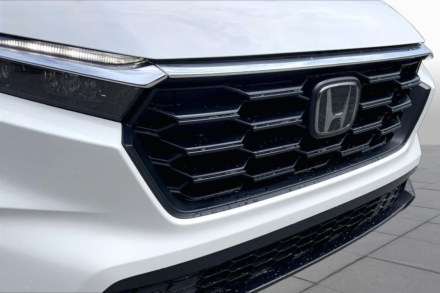 Certified Used 2026 Platinum White Pearl Honda AWD LX image 32