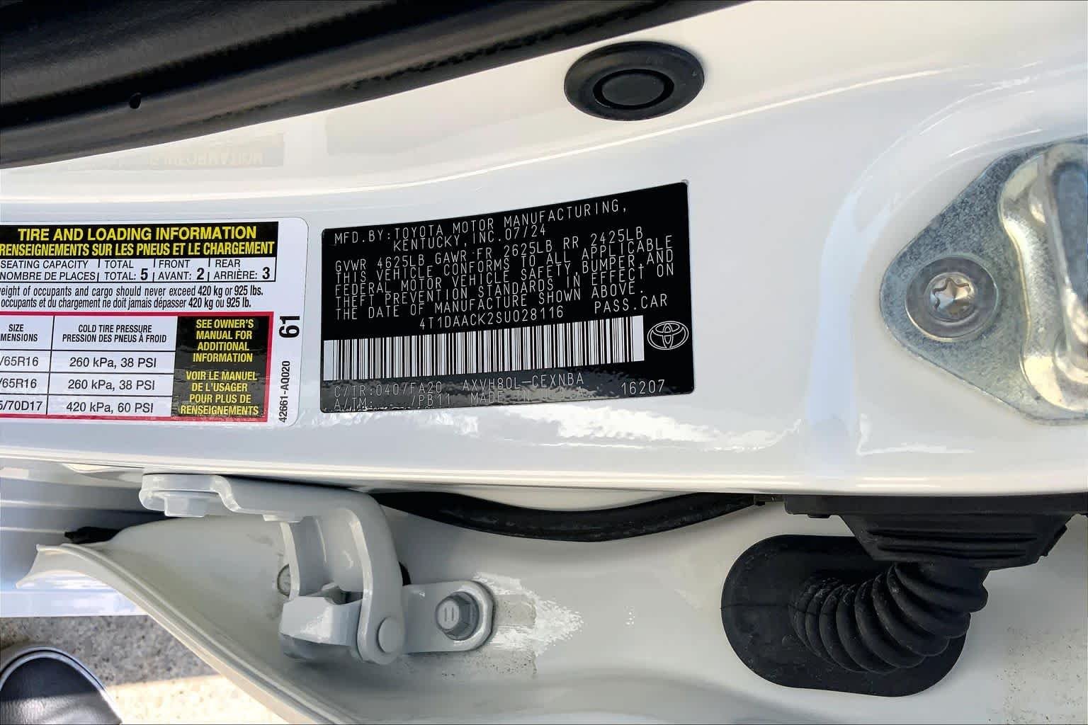 Used 2025 Ice Cap Toyota LE image 70