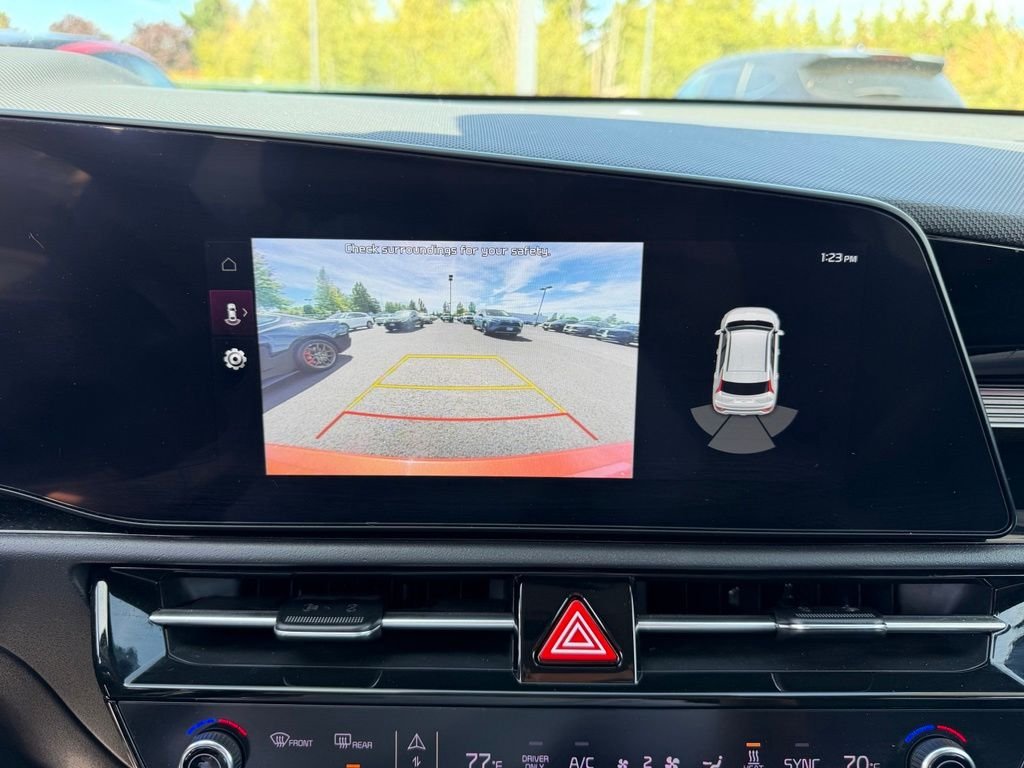 Used 2023 Fire Orange Kia Wind image 21