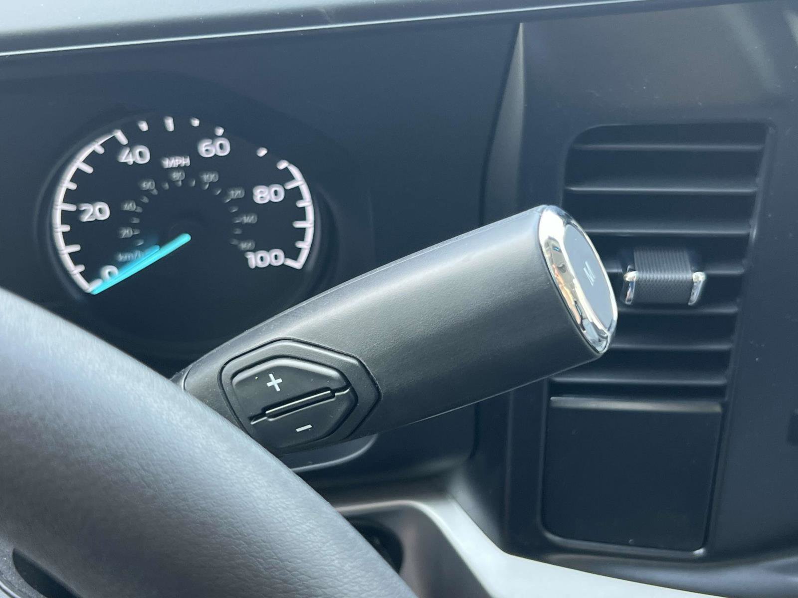 2025 Ford F-350 Super Duty Chassis Cab XL - Photo 11