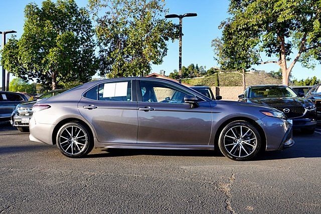 Used 2023  Toyota SE image 6