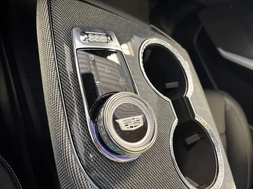 2025 Cadillac OPTIQ Sport 1 - Photo 47
