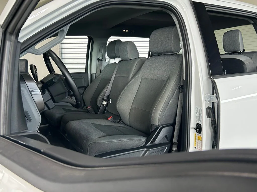 Used 2025 Oxford White Ford XLT image 15
