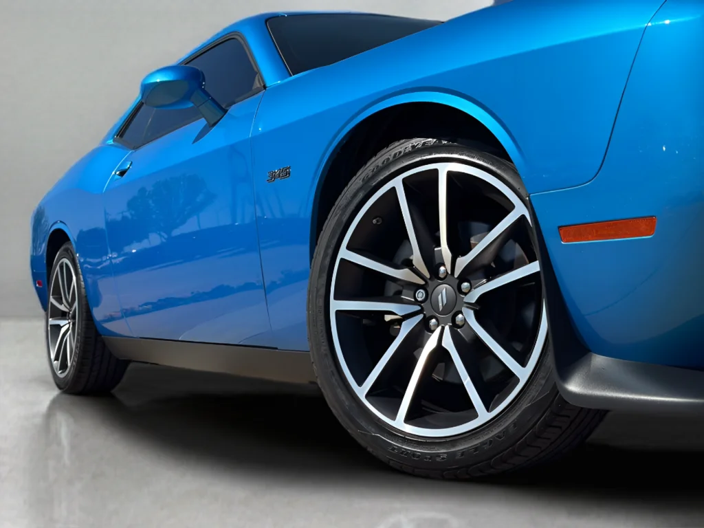 2023 Dodge Challenger R/T - Photo 12