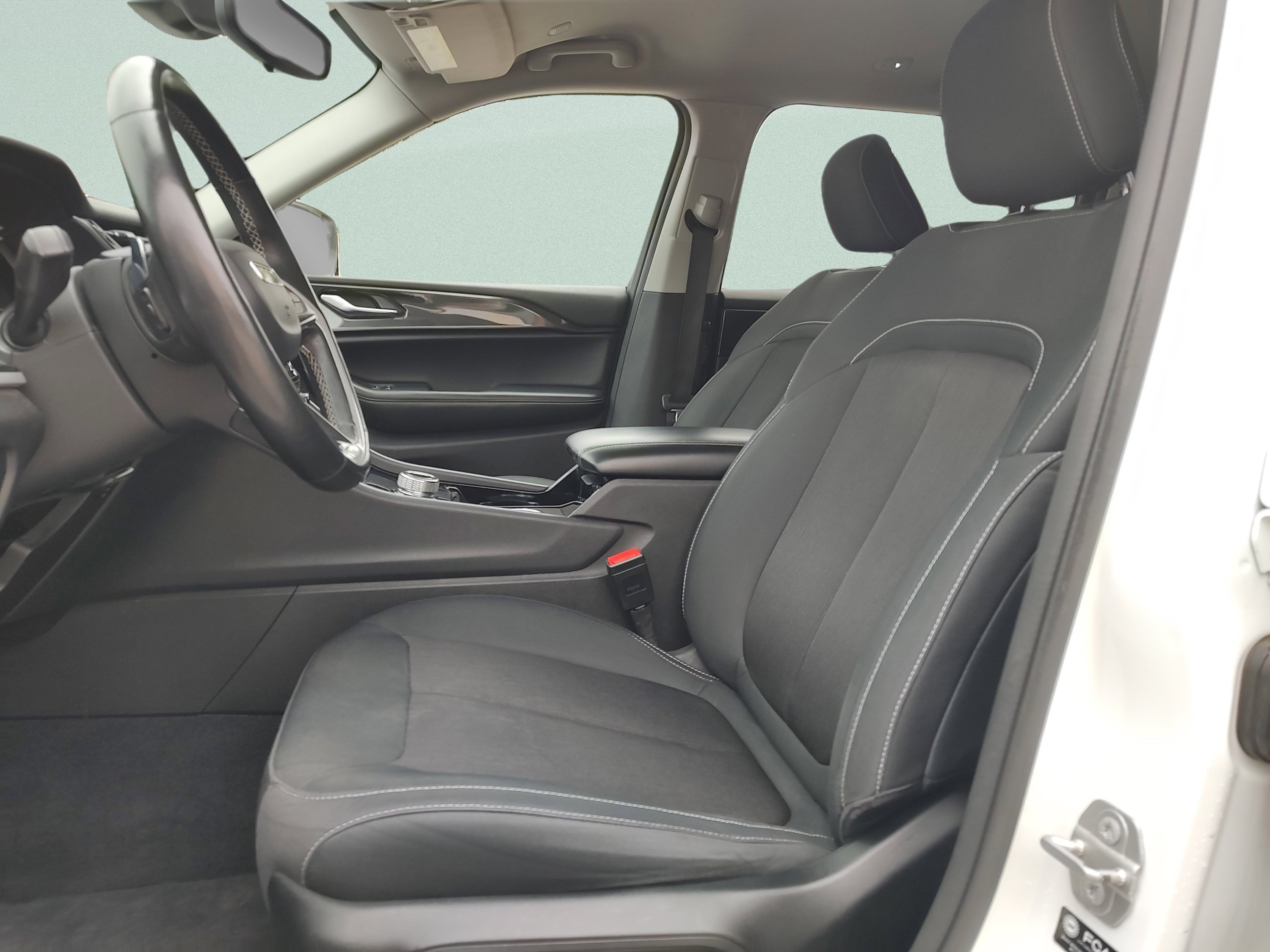 Used 2021 Bright White Clearcoat Jeep Laredo image 25