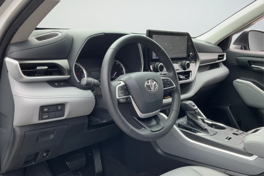 2024 Toyota Highlander XLE - Photo 24