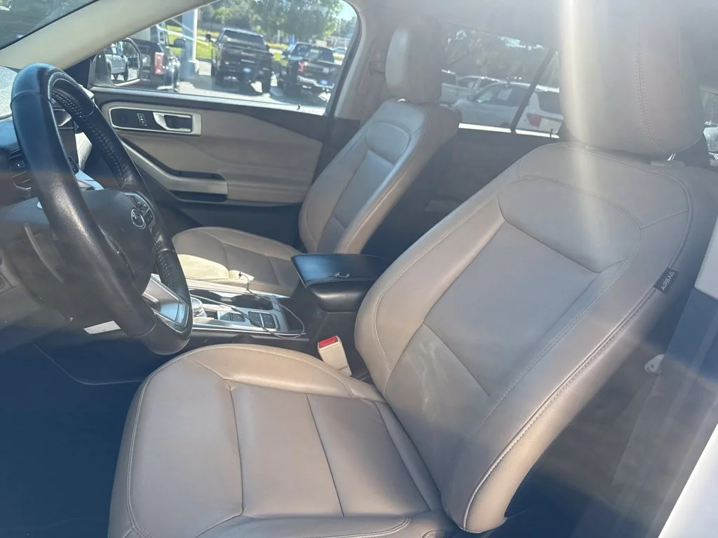 Used 2020 Oxford White Ford XLT image 3