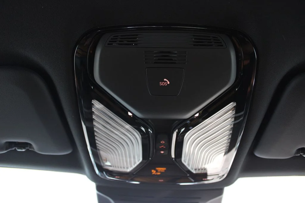 New 2026 Carbon Black Metallic BMW xDrive40i image 32