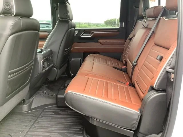 2026 GMC Sierra 3500HD Denali Ultimate - Photo 18