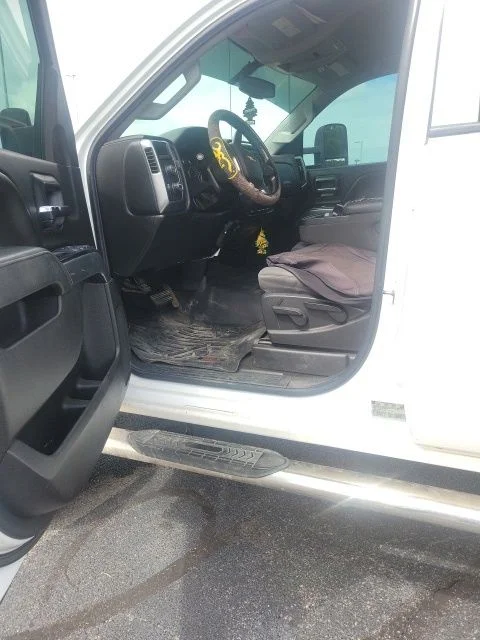 Used 2015 White Chevrolet LT image 7