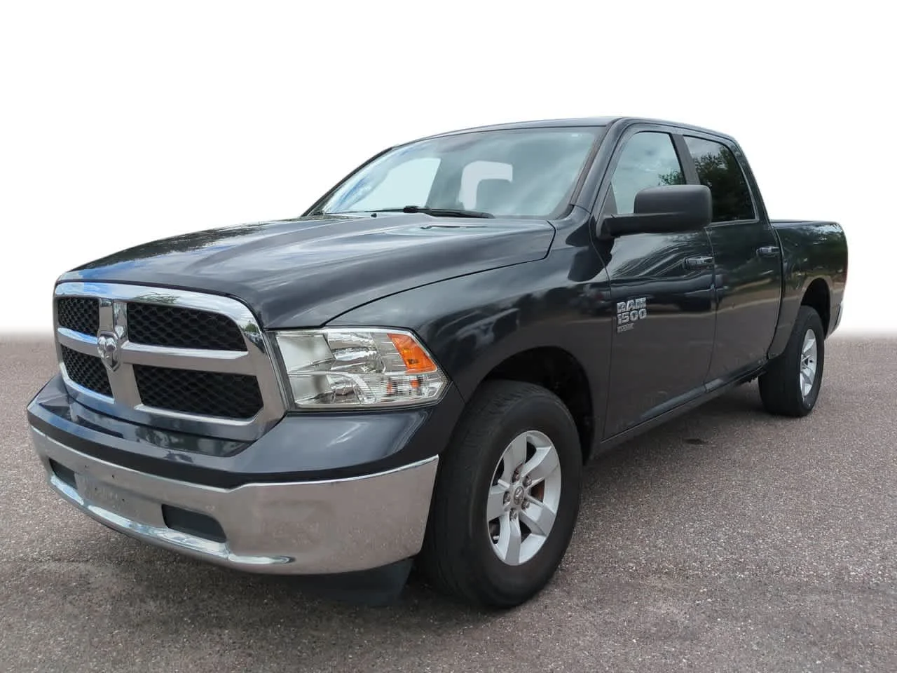 2021 RAM 1500 Classic SLT 4x4 Crew Cab 5'7's photo