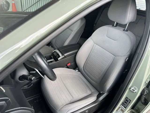 Used 2023 Green Hyundai SEL Premium image 12