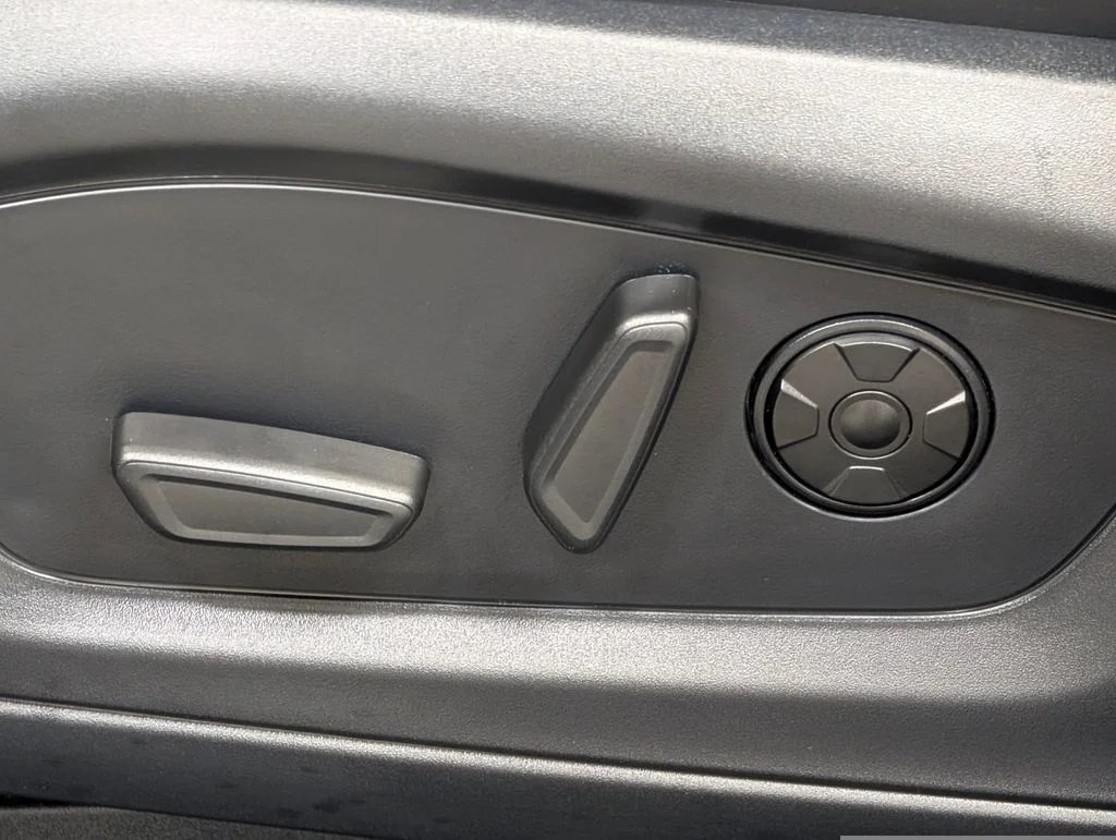 New 2026 Space White Metallic Ford Tremor® image 13