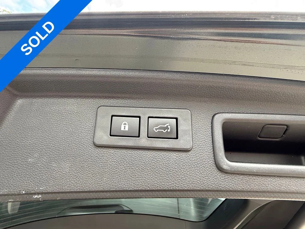 Used 2023 Green Subaru Premium image 29
