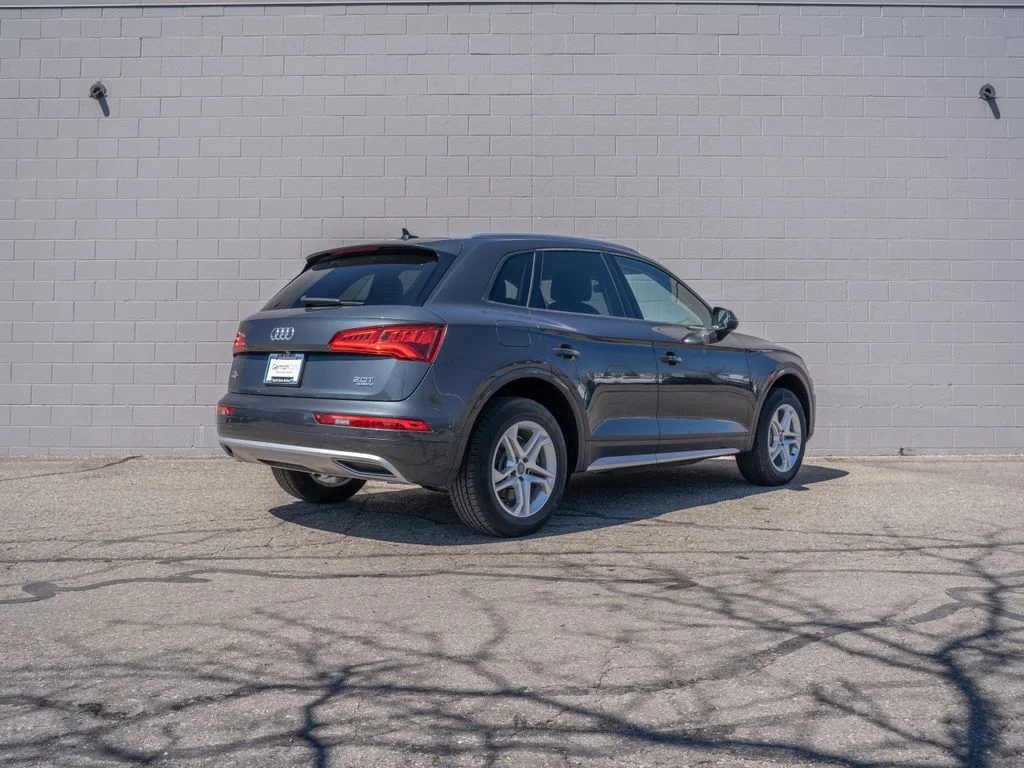 Used 2018  Audi 2.0T image 7