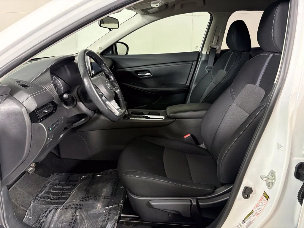 Used 2022 White Nissan SV image 13